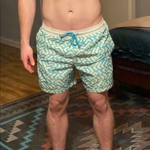 | M | Patterned American Eagle Swim Trunks | B&G |